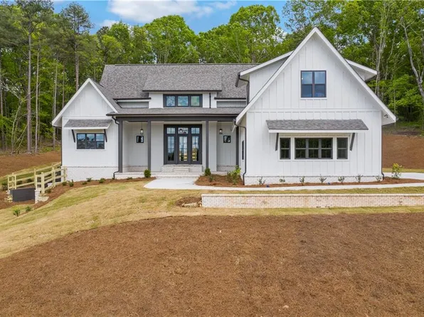 151 Palisade Dr, Rydal, GA 30171