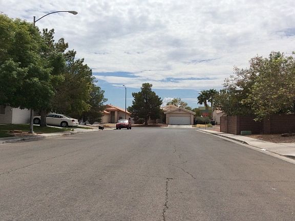 5th image of 610 Majestic Sky Dr