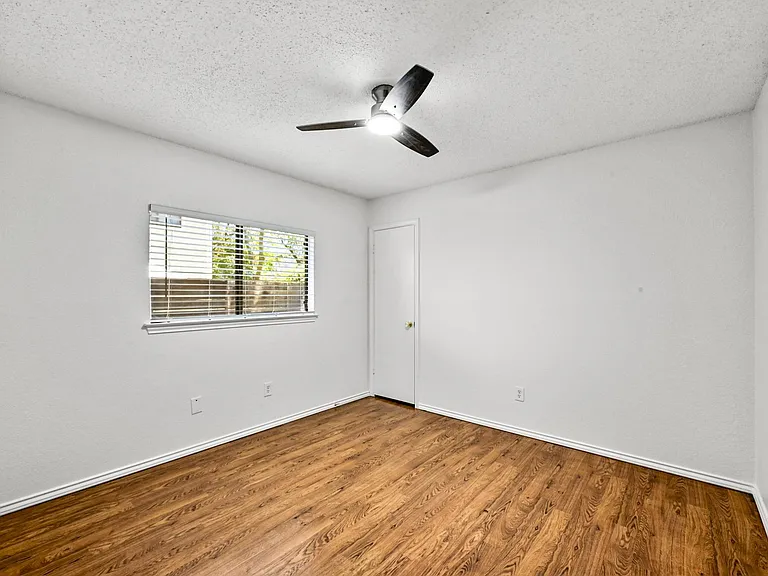 7403 Dallas Dr — Photo 22
