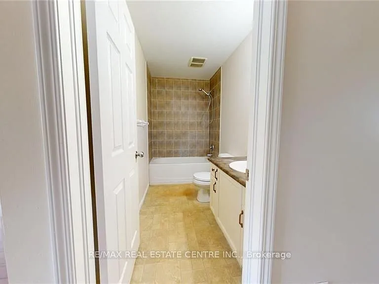 11 Sorrento St — Photo 16