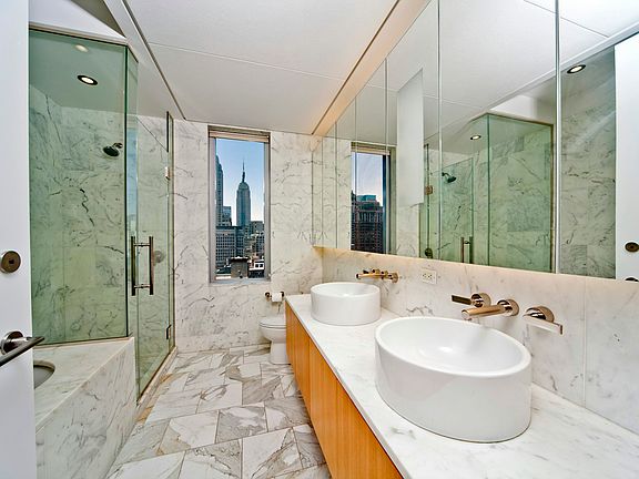 5th image of 18 W 48th St APT 27C