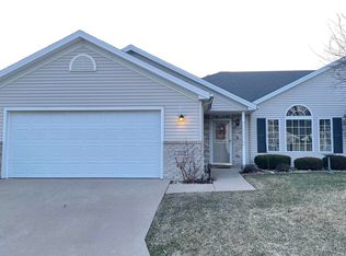 2111 W Jubilee Ln, Dunlap, IL 61525