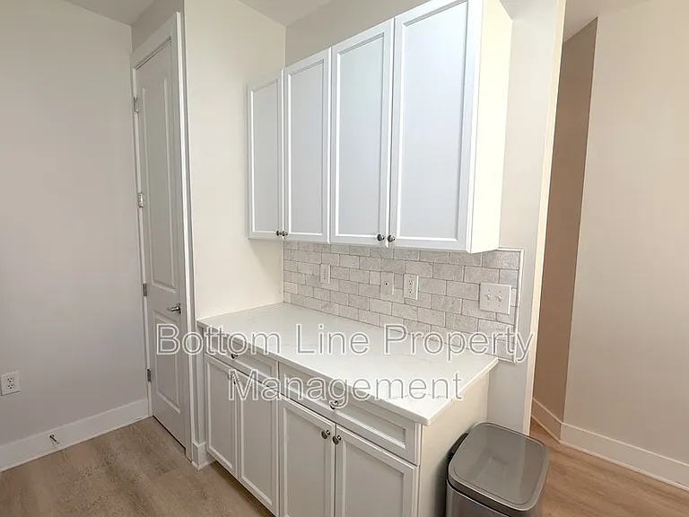 1101 W 1st St #105 — Photo 7