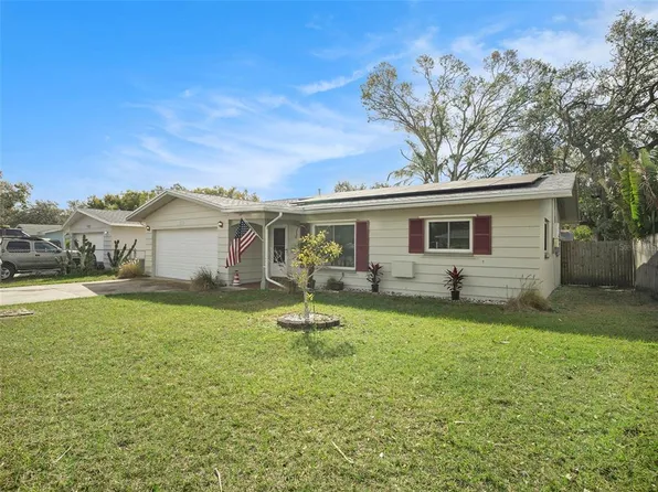 989 6th Ave NE, Largo, FL 33770