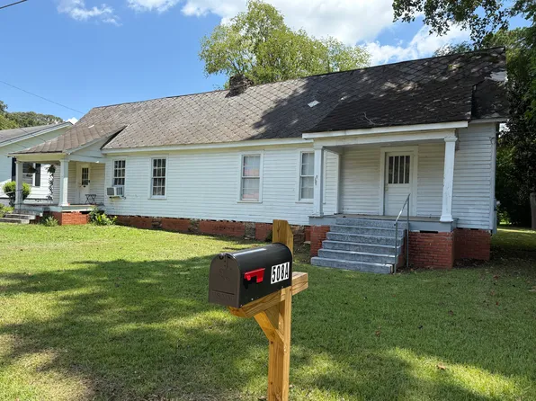 508 Eubanks St #A, Tallassee, AL 36078