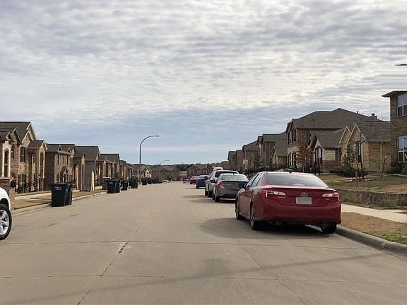 4th image of 5833 Burgundy Rose Dr