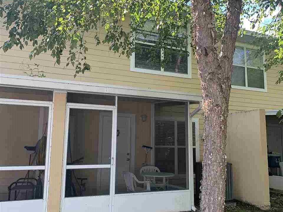 2nd image of 2636 SW 35th Pl Unit 19