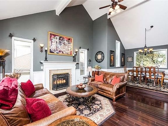 3rd image of 26311 Lake Wilderness Country Club Dr SE