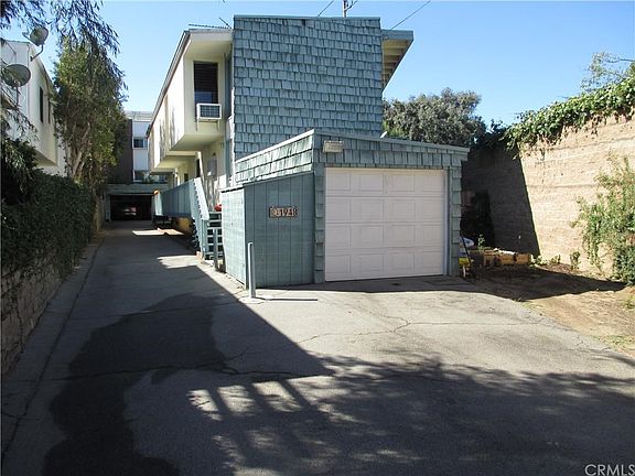 2nd image of 1948 Frank St Unit 3