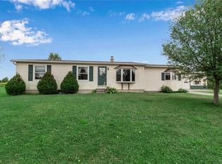 8665 Akron Rd, Lockport, NY 14094