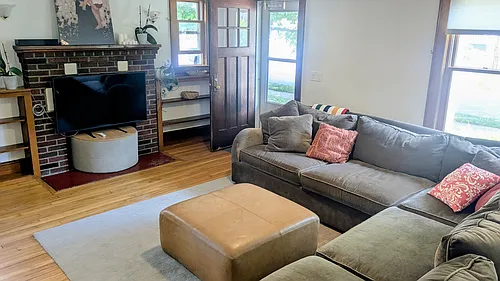 93 Caroline St Photo 1