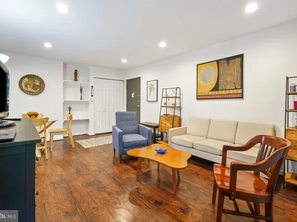 878 College Pkwy APT 101, Rockville, MD 20850