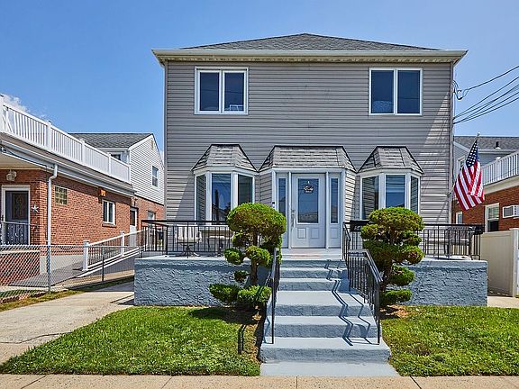 2nd image of 542 Beach 129th St