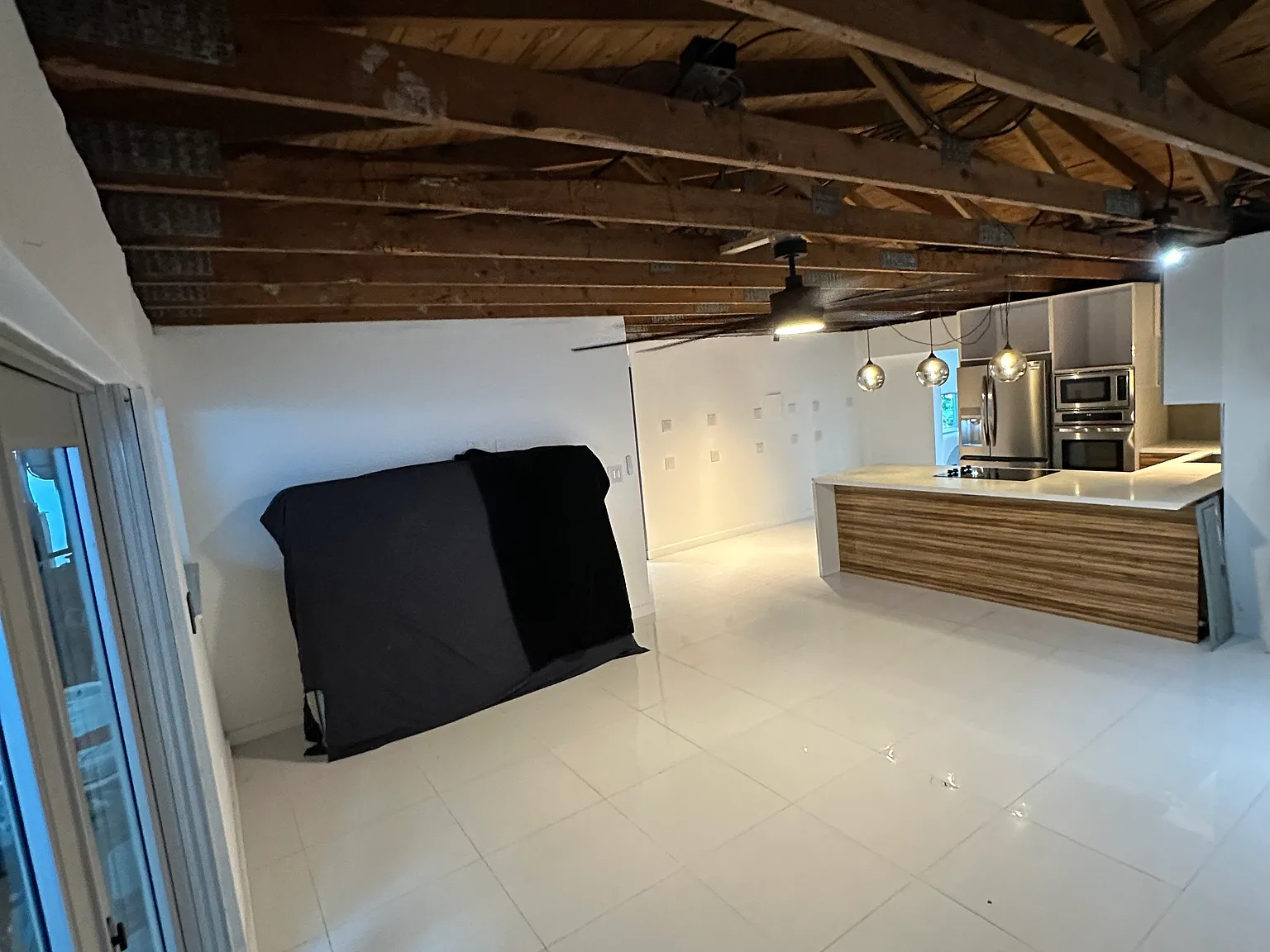 3 bed, 1300 sqft, $5,000 — Photo 3