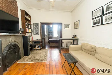 Rented by Wave Real Estate Group