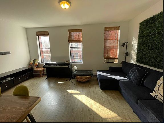 2nd image of 47 Avenue B APT 3
