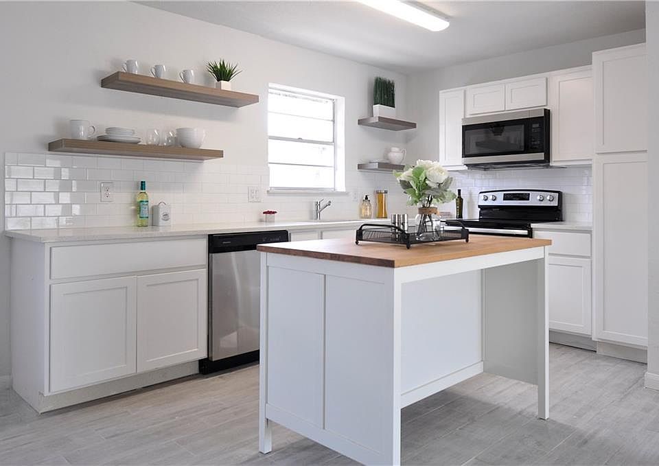 1st image of 1225 Bardfield Ave