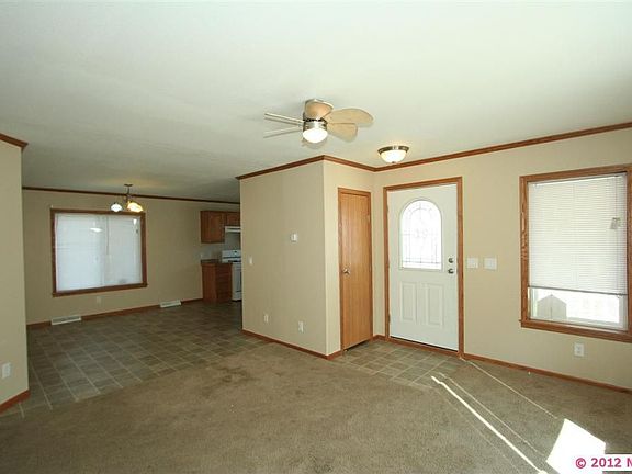 3rd image of 300 W Burnham Ave