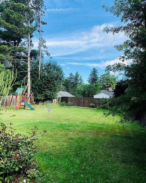 320 Girard Ave, East Aurora, NY 14052 Zillow
