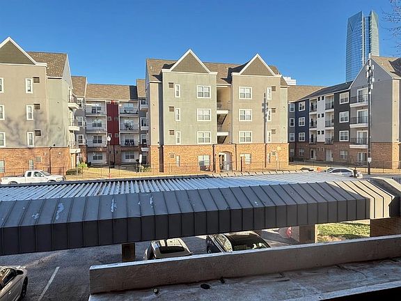 3rd image of 600 NW 4th St APT 220