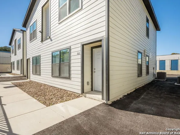 8719 Wurzbach Rd, San Antonio, TX
