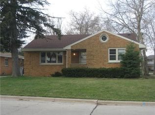 8621 W Potomac Ave, Milwaukee, WI 53225