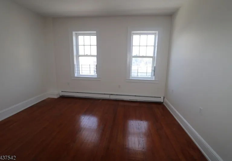 160-164 New York Ave #3 — Photo 16