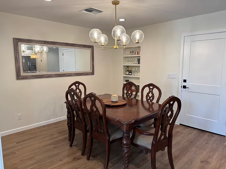 1008 W 10th Pl — Photo 11