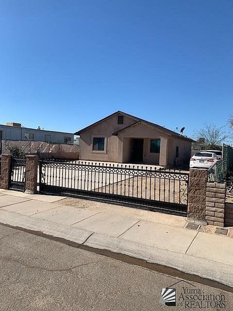 1st image of 774 N Deena Dr