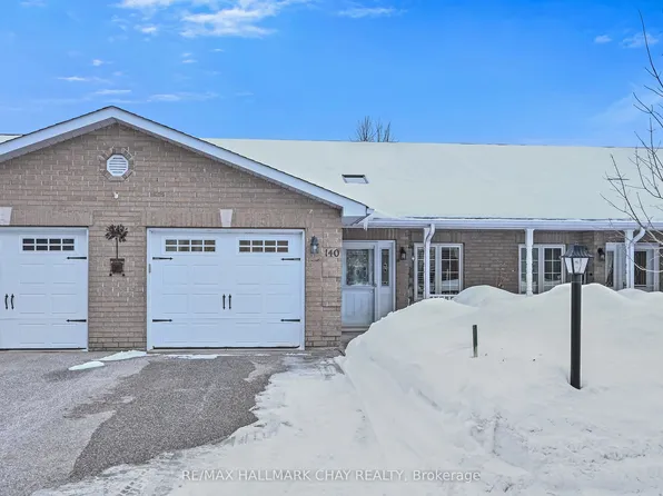 140 Meadow Ln, Wasaga Beach, ON L9Z 0A4