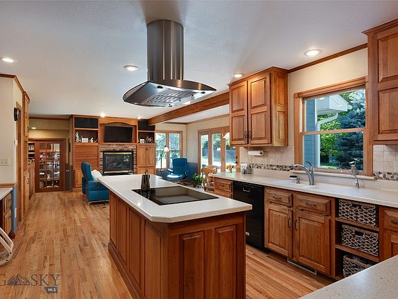 2nd image of 112 Heritage Dr