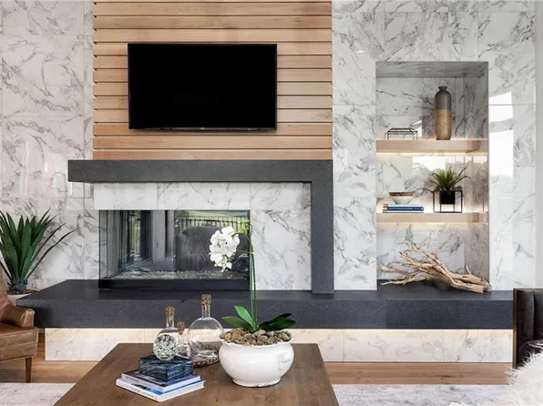 4427 W 136th Ter, Leawood, KS 66224