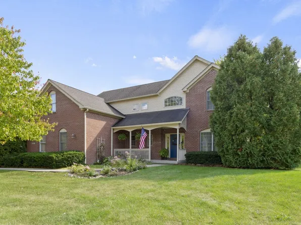 10199 Wildwood Dr, Zionsville, IN 46077