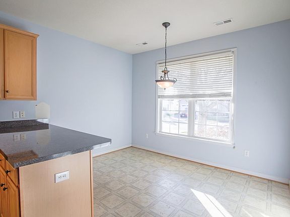 4th image of 315 Legacy Oaks Cir