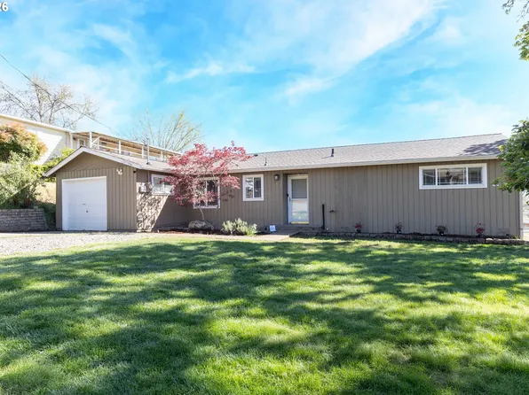 757 NE Clover Ave, Roseburg, OR 97470