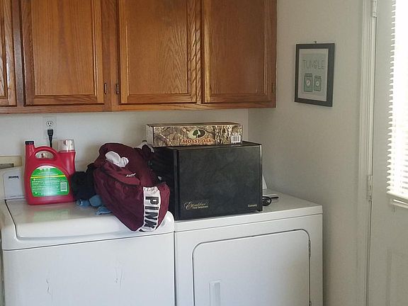 4th image of 319 Frederick Dr