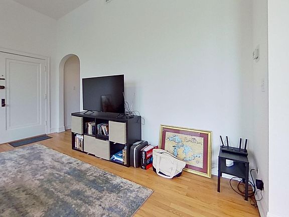 4th image of 2919 N Mildred Ave #2