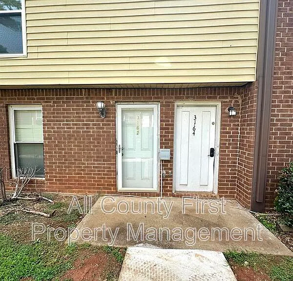 3162 Citrus Ct — Photo 2