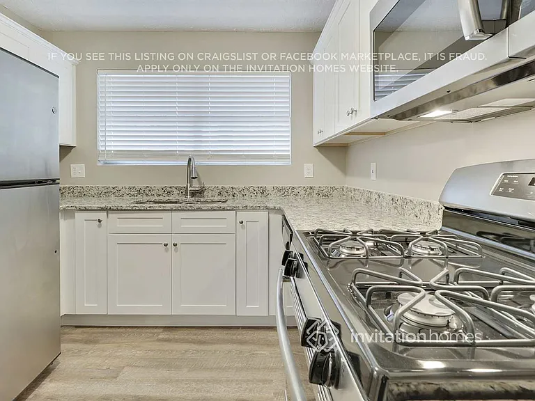626 Waynes Ct SE — Photo 11