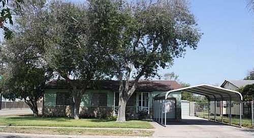 1st image of 4941 Wynona Dr