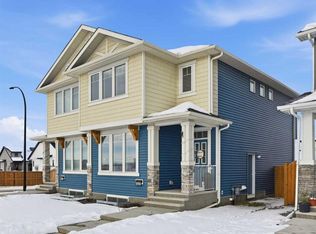 496 S Reynolds Ave SW, Airdrie, AB T4B 5G2