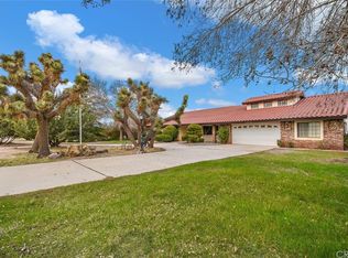 7373 Topaz Rd, Oak Hills, CA 92344