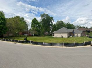9700 Southern Breeze Ln, Jeffersontown, KY 40299