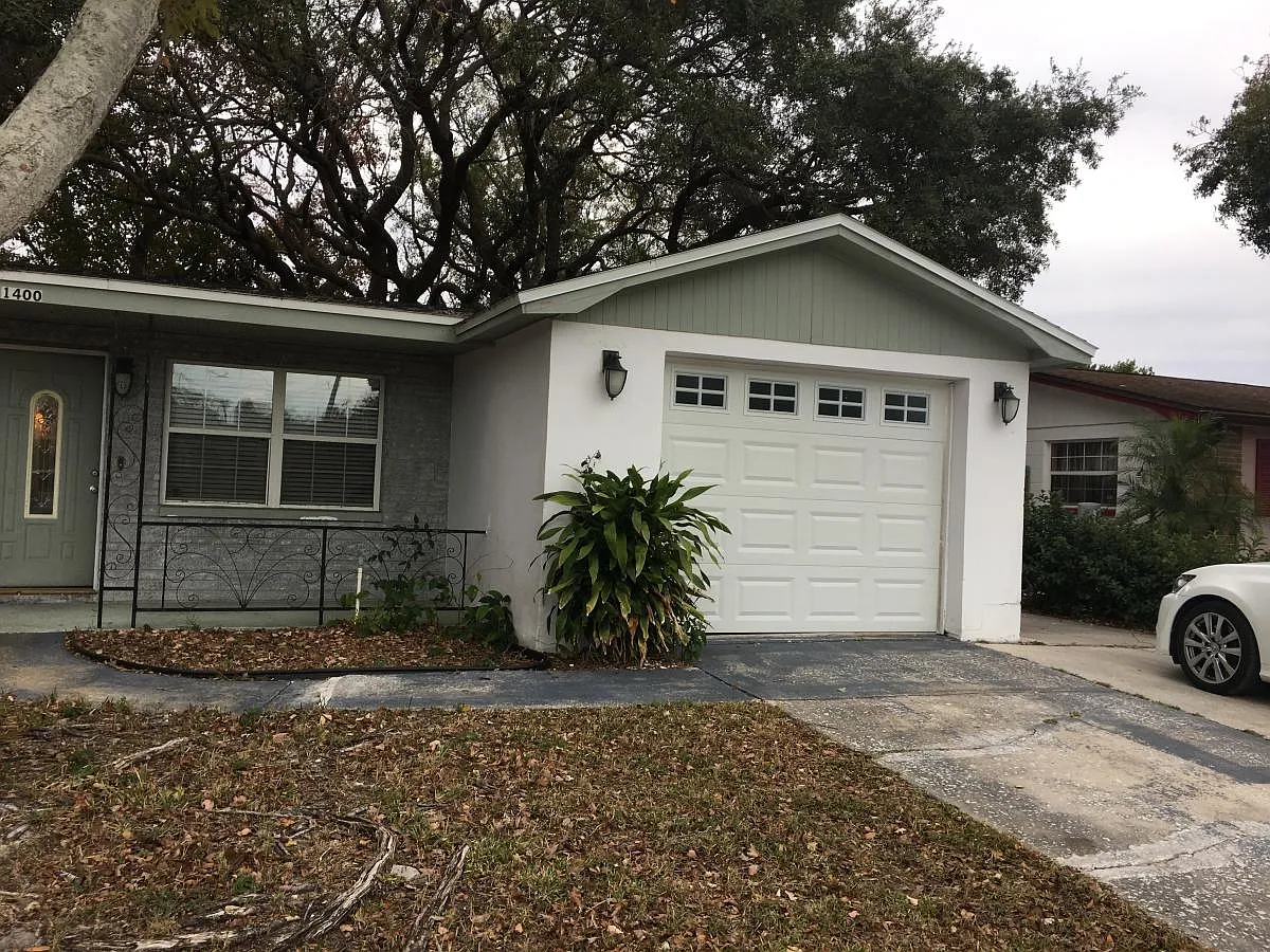 Building Photo - 1400 Brixton Ln