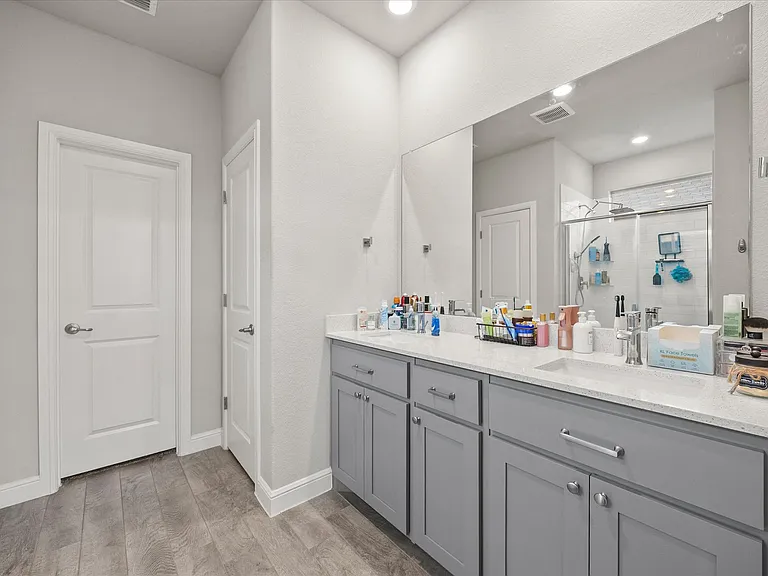 1009 Croxley Way — Photo 28