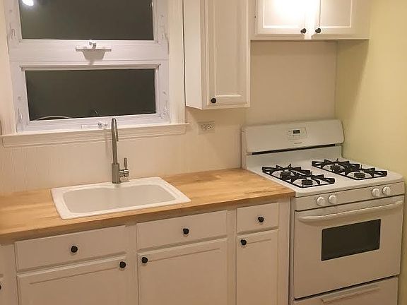 3rd image of 209 Willard Ave #2