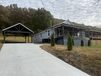 220 Walden Ave, Oliver Springs, TN, 37840
