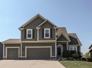 15444 S Greenwood St, Olathe, KS 66062