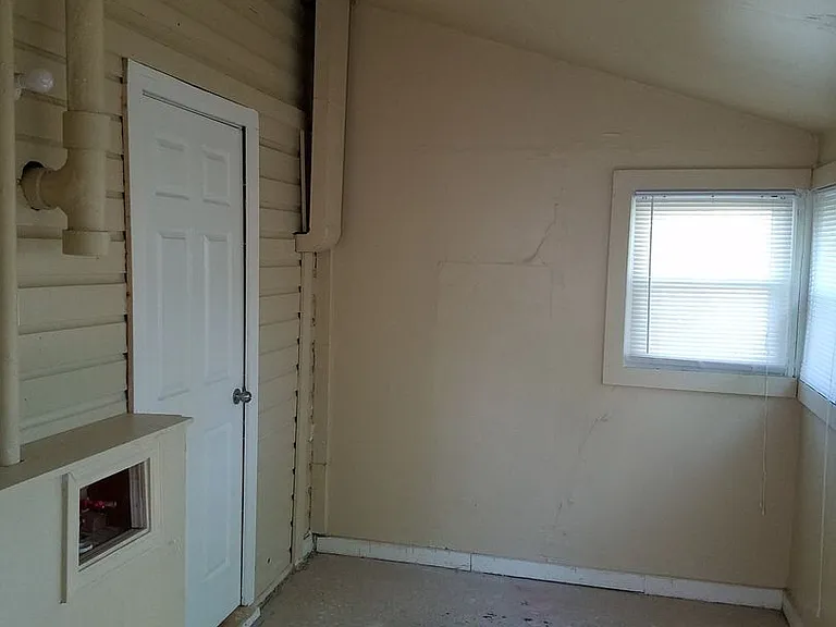 5 E Thatcher St — Photo 11
