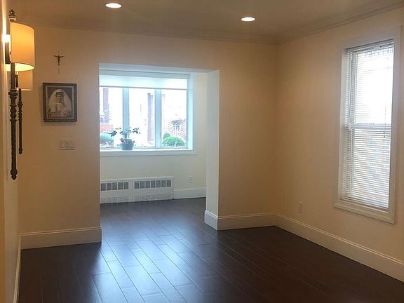 5th image of 1037 70th St #1